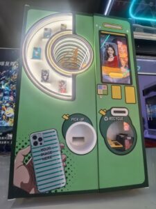 Do phone case printer vending machines return change?